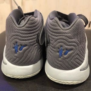 Youth Nike Kyrie 2 tennis shoes
